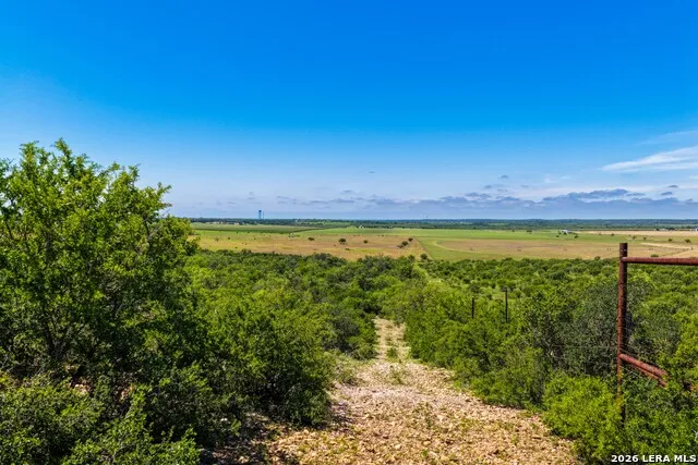 000 Private Road 5754 Castroville, TX 78009