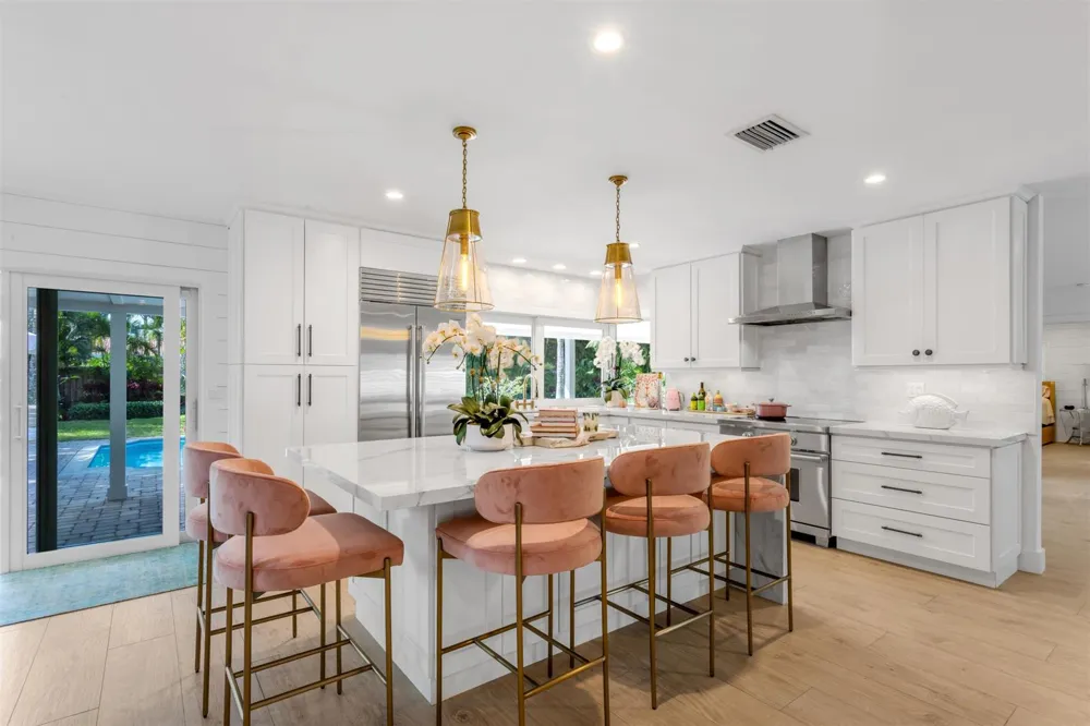 2720 Cardinal Circle Gulf Stream, FL 33483
