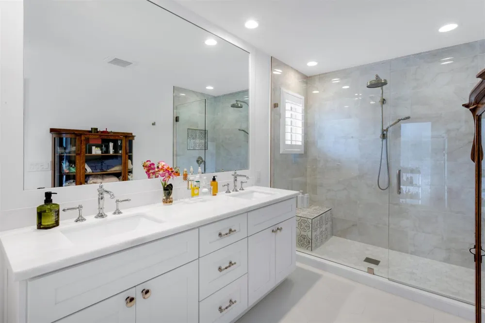 2720 Cardinal Circle Gulf Stream, FL 33483