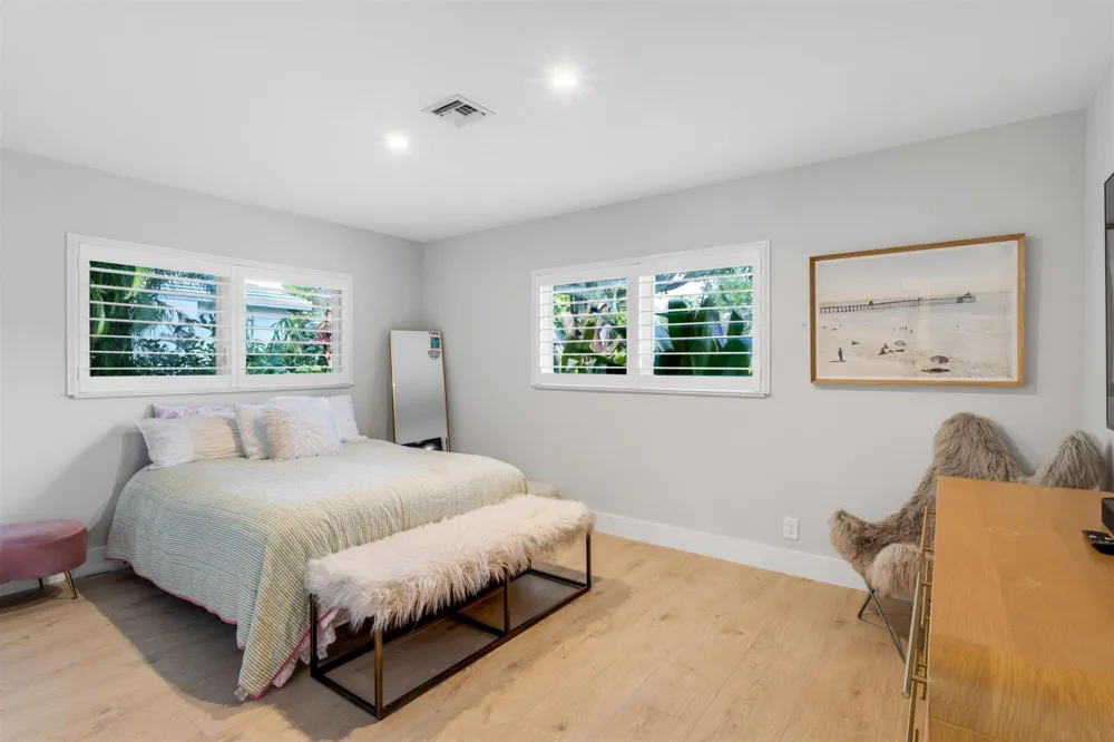 2720 Cardinal Circle Gulf Stream, FL 33483