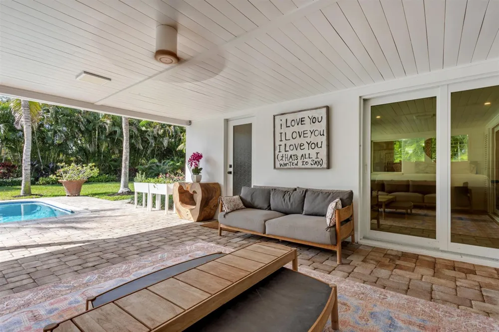 2720 Cardinal Circle Gulf Stream, FL 33483