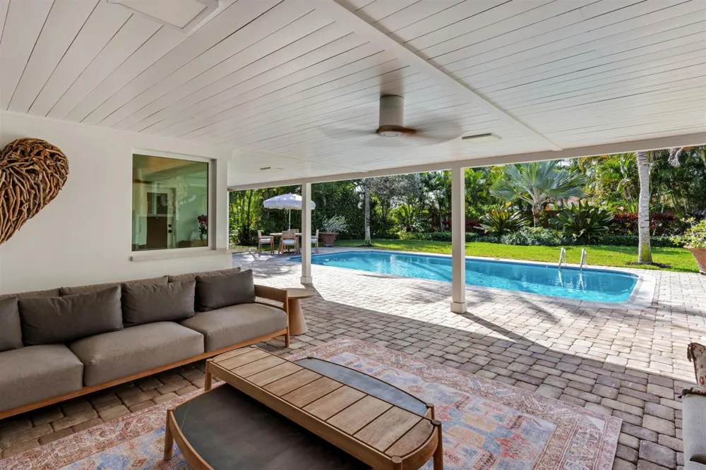 2720 Cardinal Circle Gulf Stream, FL 33483