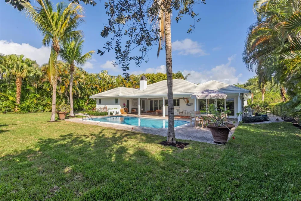 2720 Cardinal Circle Gulf Stream, FL 33483