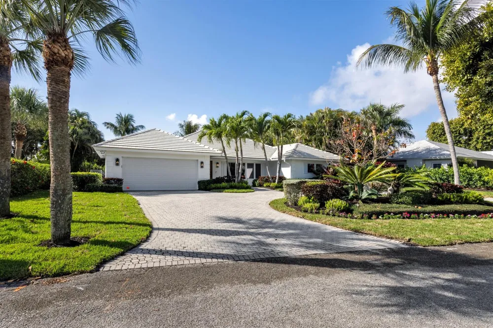 2720 Cardinal Circle Gulf Stream, FL 33483