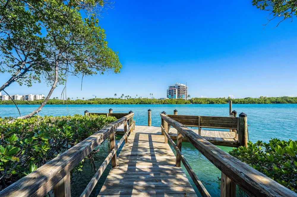 200 Waterway Road #204 Tequesta, FL 33469