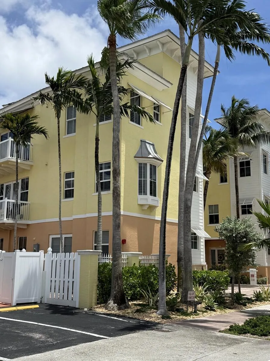 4332 Seagrape Drive #4 Lauderdale By The Sea, FL 33308