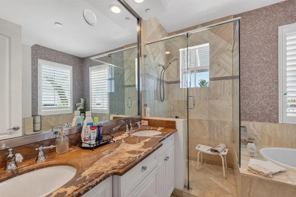 4332 Seagrape Drive #4 Lauderdale By The Sea, FL 33308