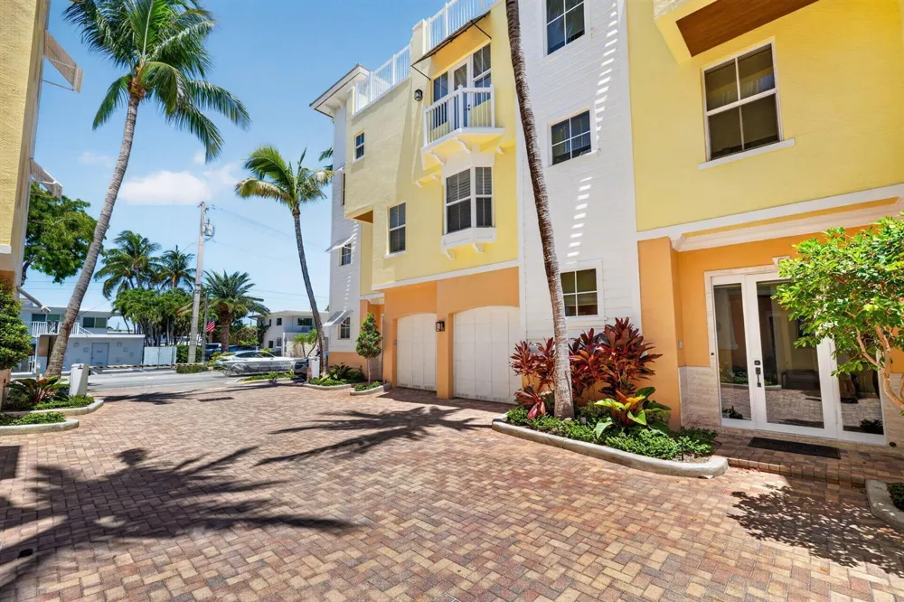 4332 Seagrape Drive #4 Lauderdale By The Sea, FL 33308