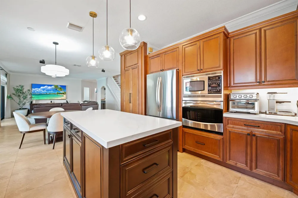 978 Greenwood Road Weston, FL 33327