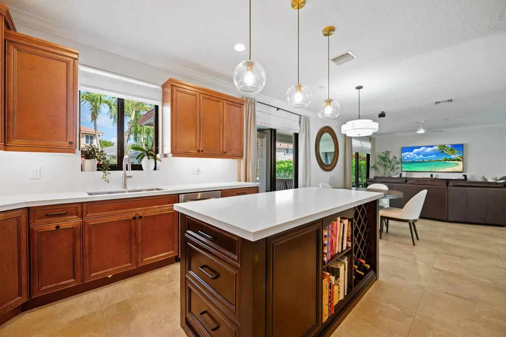978 Greenwood Road Weston, FL 33327