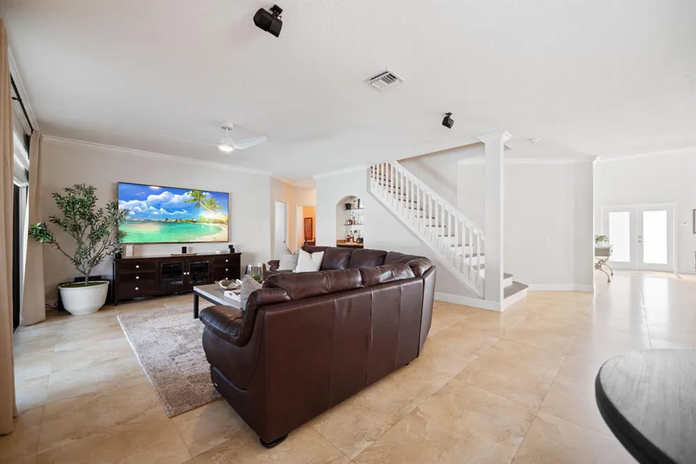 978 Greenwood Road Weston, FL 33327