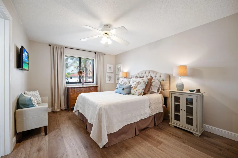 978 Greenwood Road Weston, FL 33327