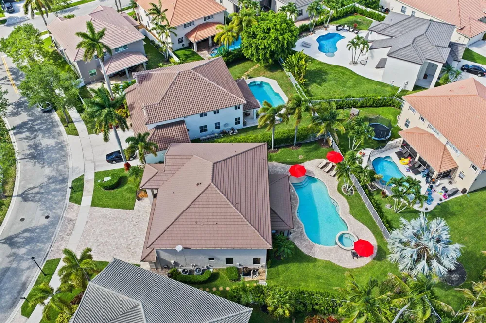 978 Greenwood Road Weston, FL 33327