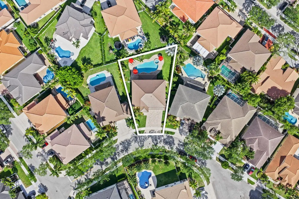 978 Greenwood Road Weston, FL 33327