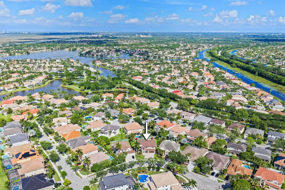 978 Greenwood Road Weston, FL 33327