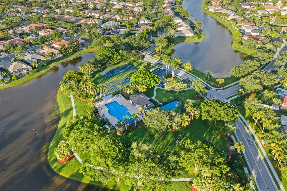 978 Greenwood Road Weston, FL 33327