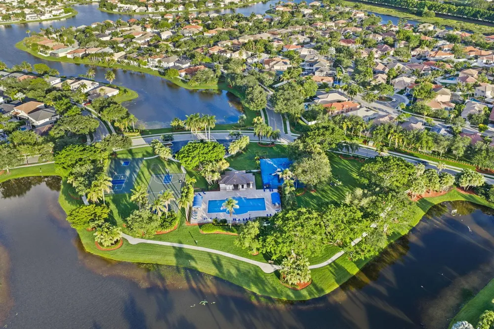 978 Greenwood Road Weston, FL 33327