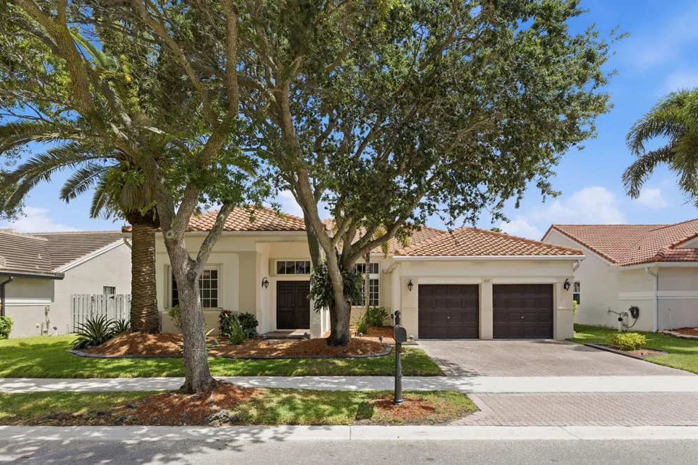 832 Heritage Drive Weston, FL 33326