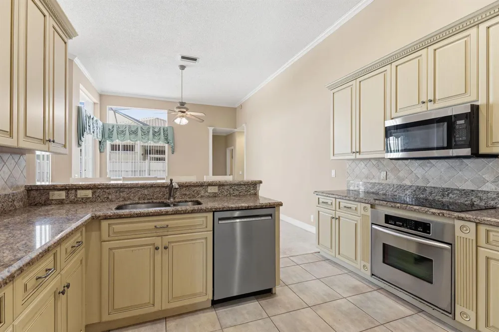 832 Heritage Drive Weston, FL 33326