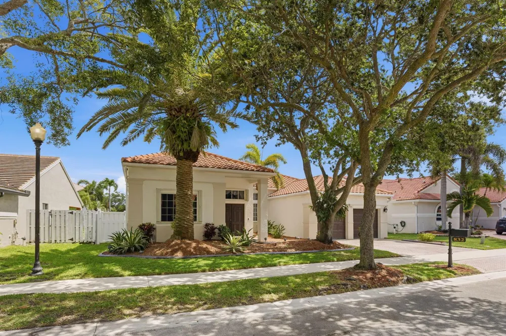 832 Heritage Drive Weston, FL 33326