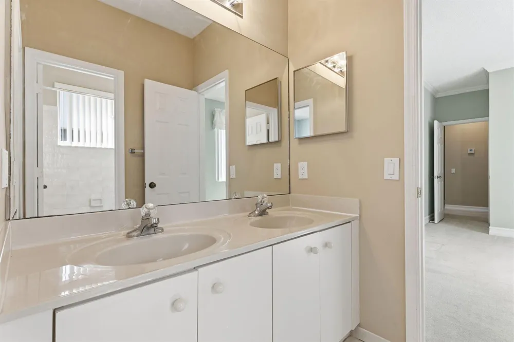 832 Heritage Drive Weston, FL 33326