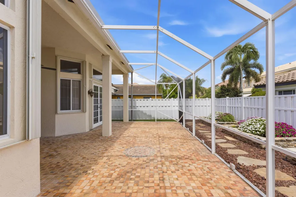 832 Heritage Drive Weston, FL 33326