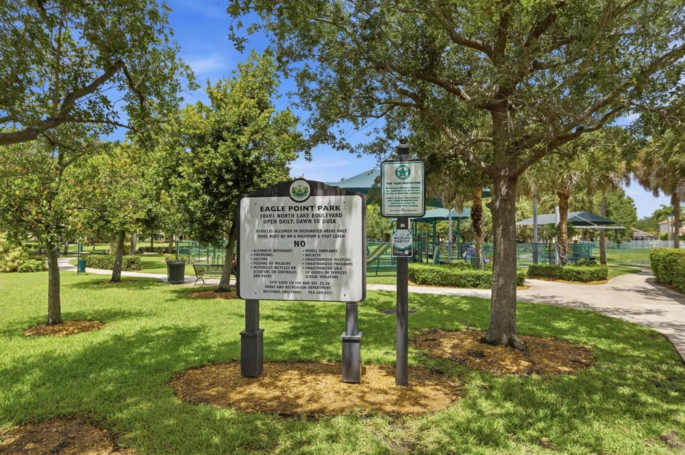 832 Heritage Drive Weston, FL 33326