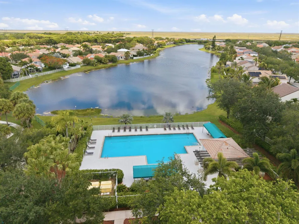 832 Heritage Drive Weston, FL 33326