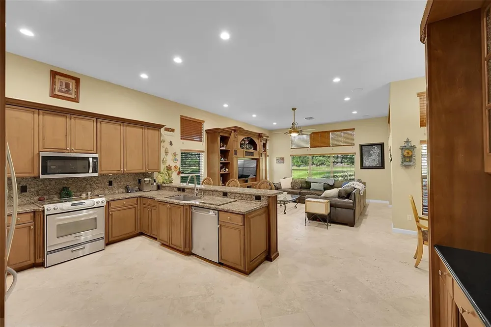 7756 Kingsley Palm Terrace Lake Worth, FL 33467