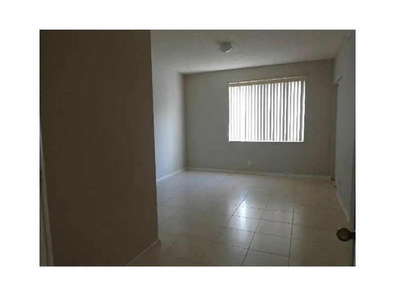 51 Whitehead Circle #51 Weston, FL 33326