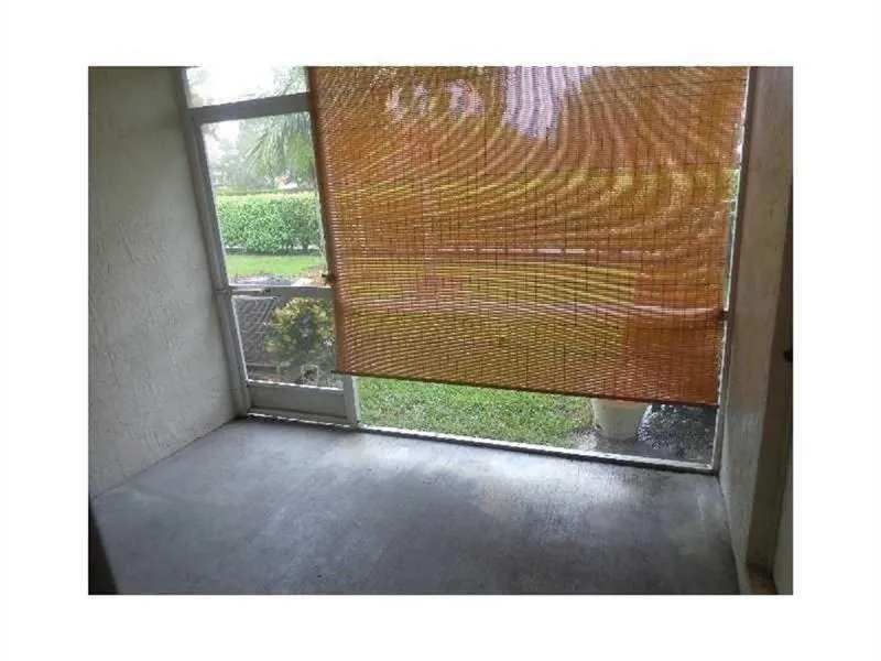 51 Whitehead Circle #51 Weston, FL 33326