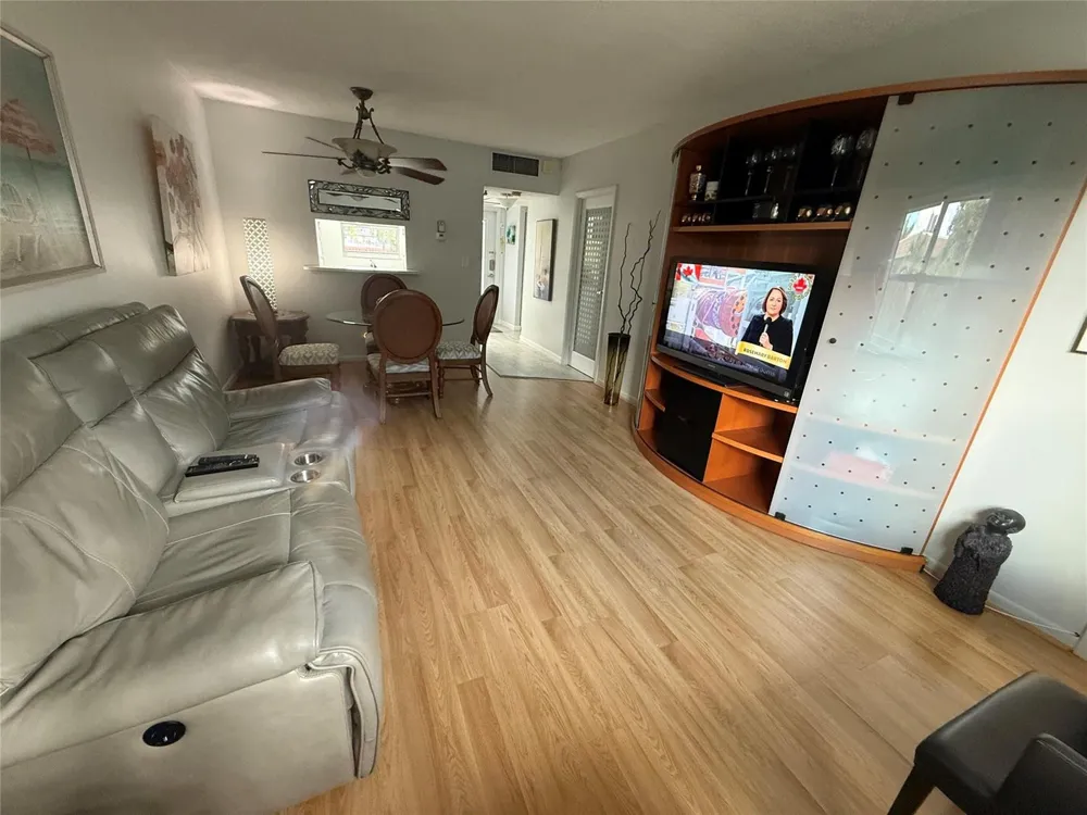 3431 NW 50th Avenue #304 Lauderdale Lakes, FL 33319