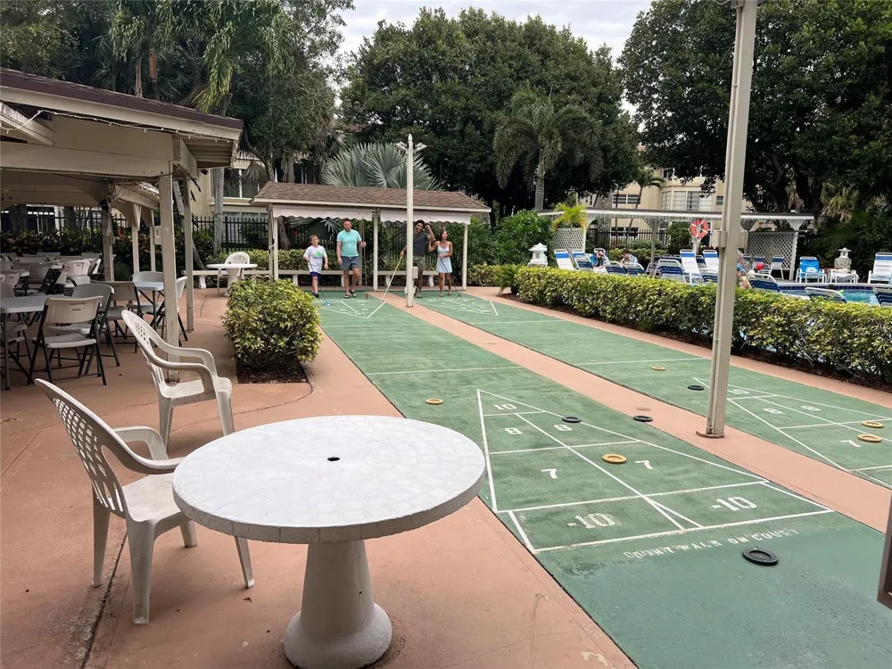 3431 NW 50th Avenue #304 Lauderdale Lakes, FL 33319