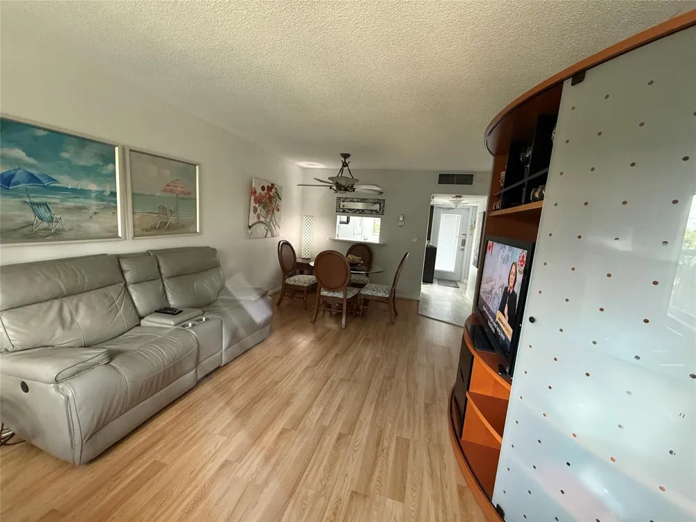 3431 NW 50th Avenue #304 Lauderdale Lakes, FL 33319
