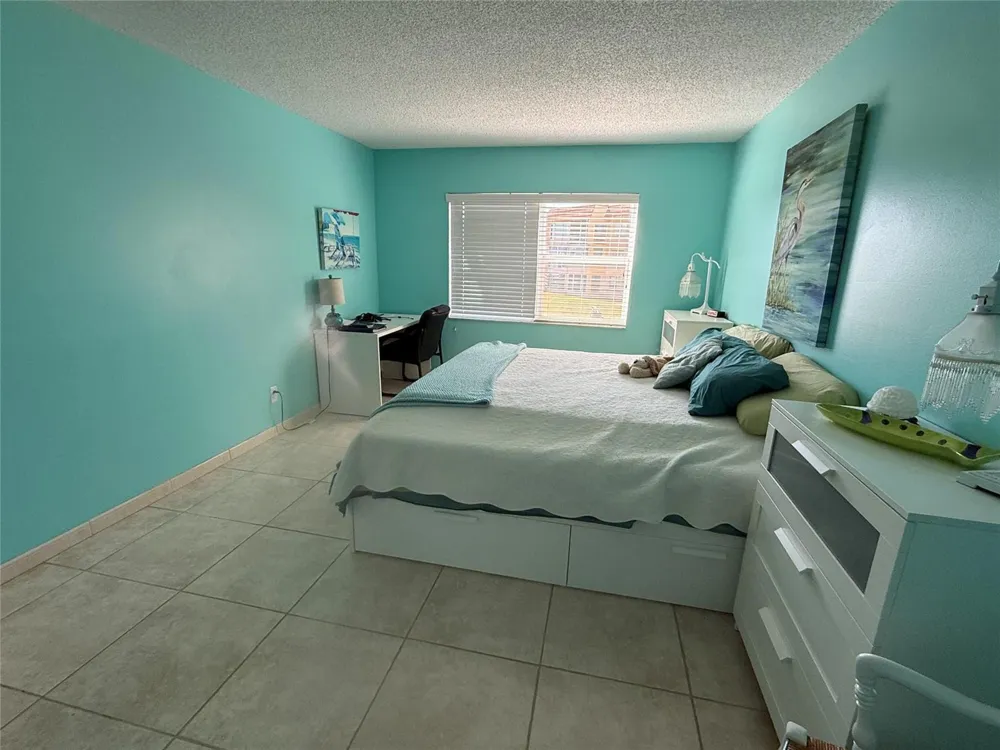 2761 PINE ISLAND ROAD #204 Sunrise, FL 33322