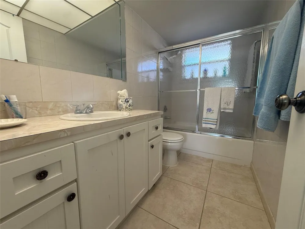 2761 PINE ISLAND ROAD #204 Sunrise, FL 33322