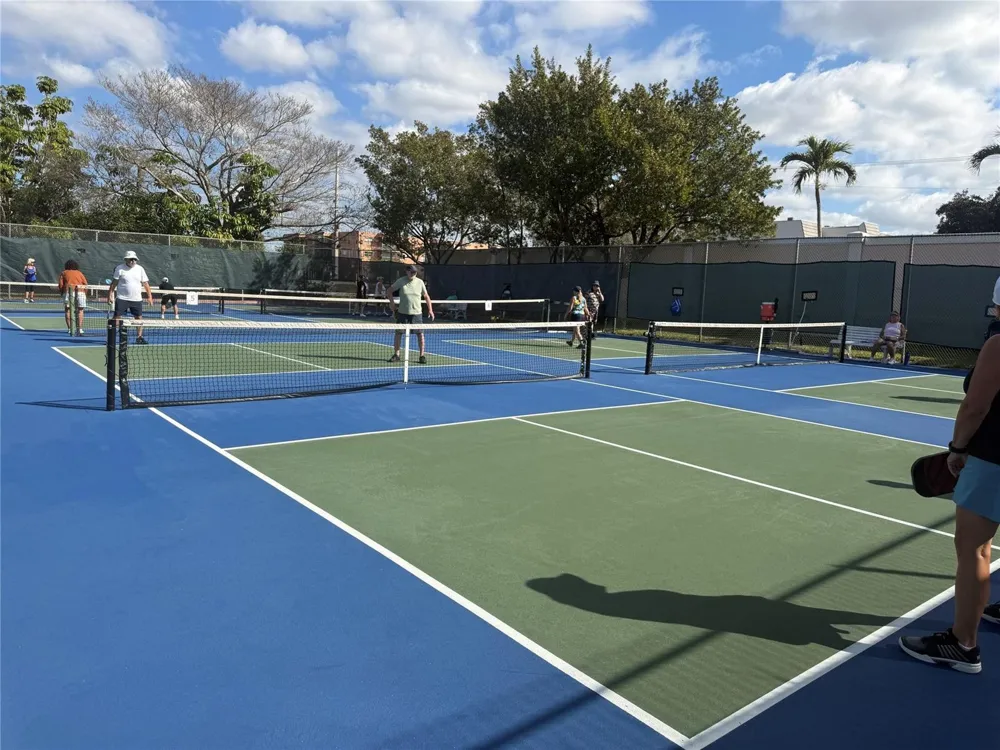 2761 PINE ISLAND ROAD #204 Sunrise, FL 33322