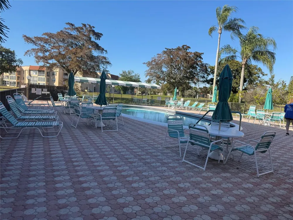 2761 PINE ISLAND ROAD #204 Sunrise, FL 33322