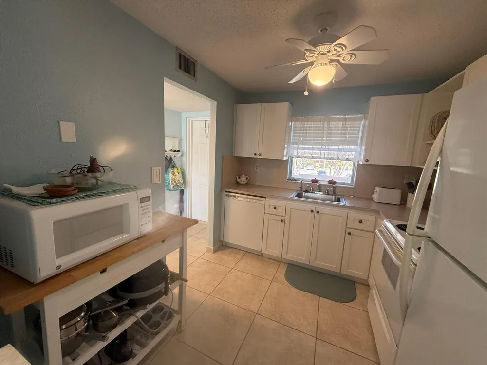 2761 PINE ISLAND ROAD #204 Sunrise, FL 33322