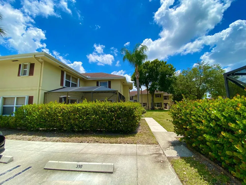 40 Essex Court #A Royal Palm Beach, FL 33411