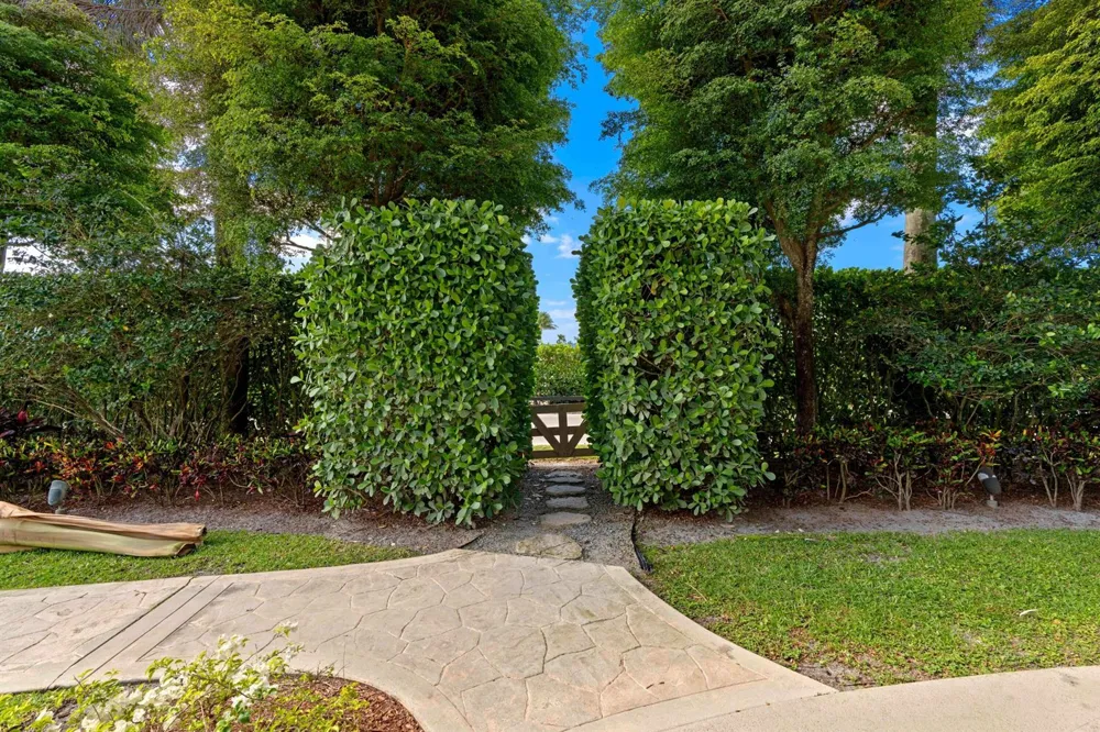 3151 Hickstead Place Wellington, FL 33414