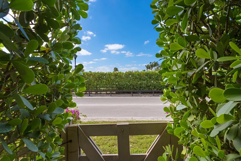 3151 Hickstead Place Wellington, FL 33414