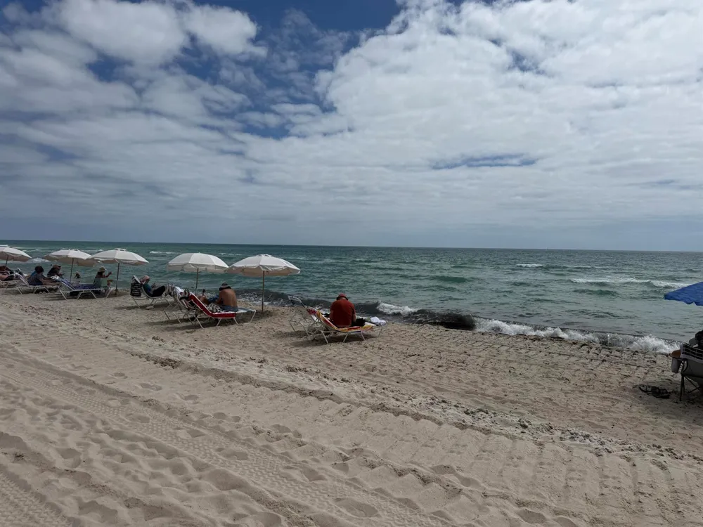 2076 S Ocean Drive #207 Hallandale Beach, FL 33009