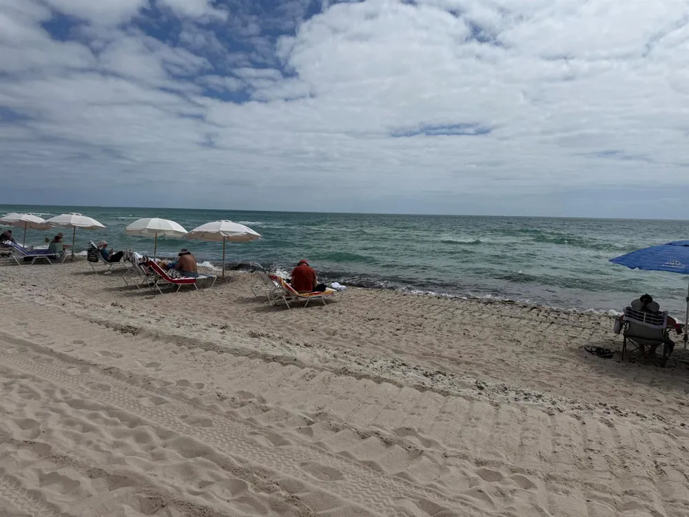 2076 S Ocean Drive #207 Hallandale Beach, FL 33009