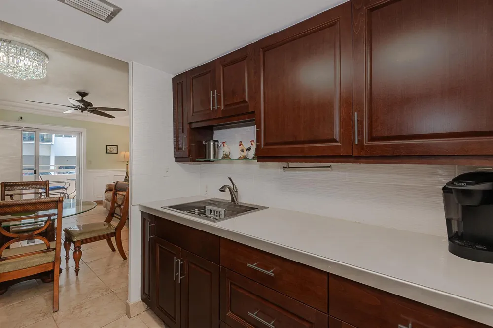 2076 S Ocean Drive #207 Hallandale Beach, FL 33009