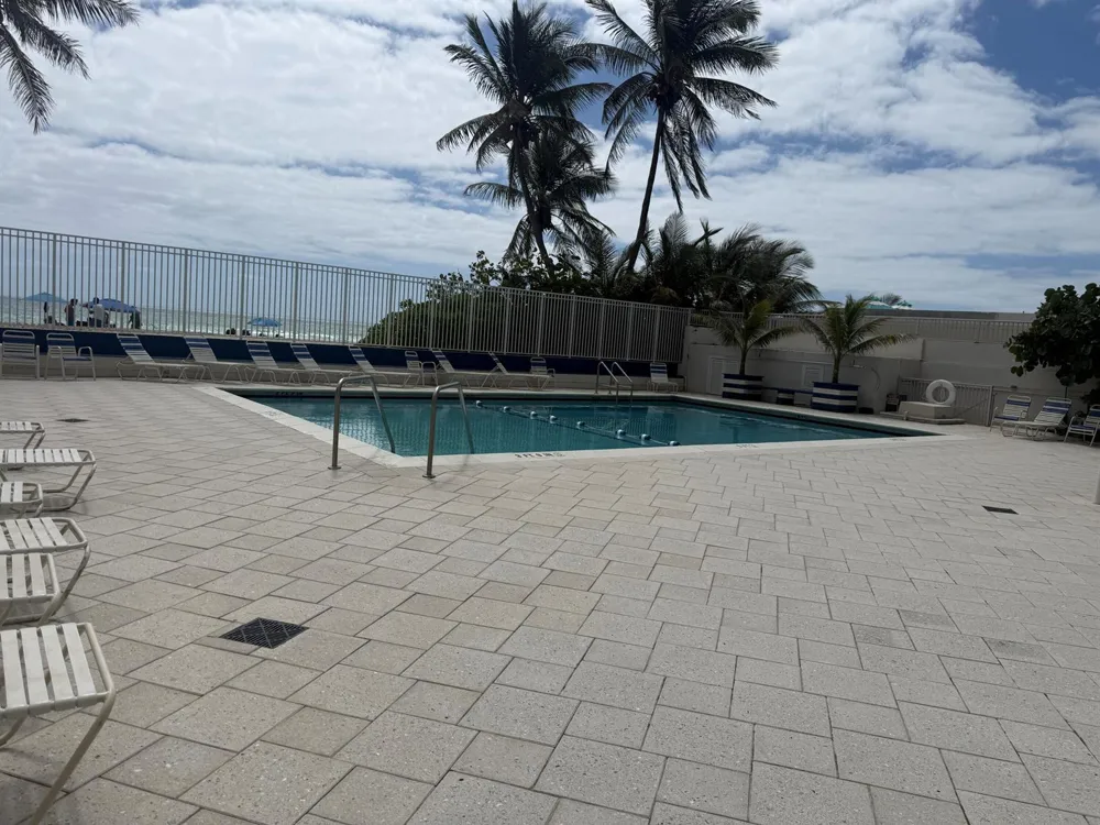 2076 S Ocean Drive #207 Hallandale Beach, FL 33009