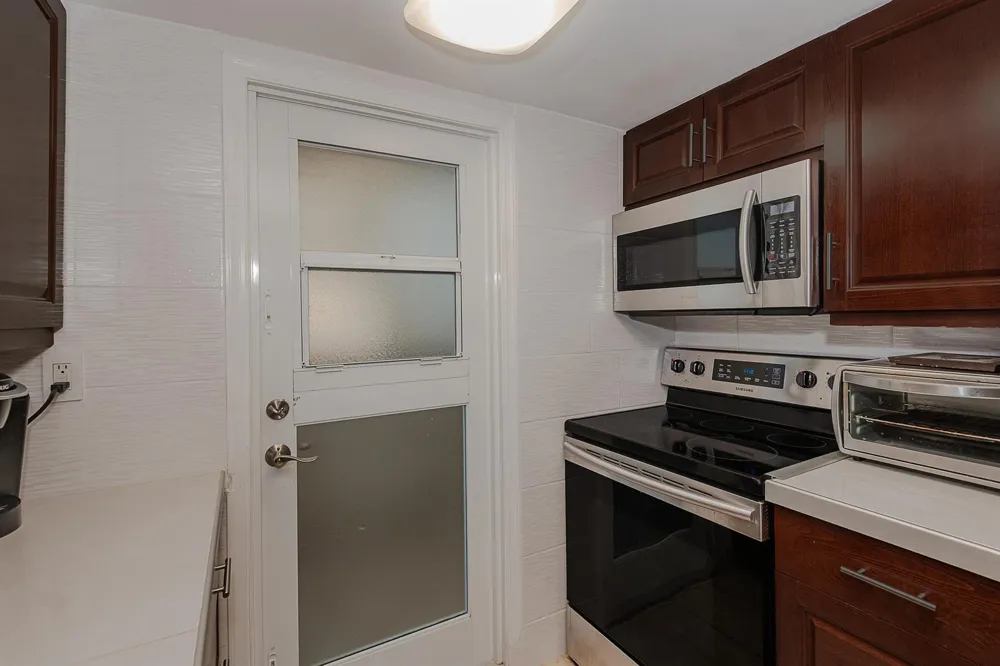 2076 S Ocean Drive #207 Hallandale Beach, FL 33009