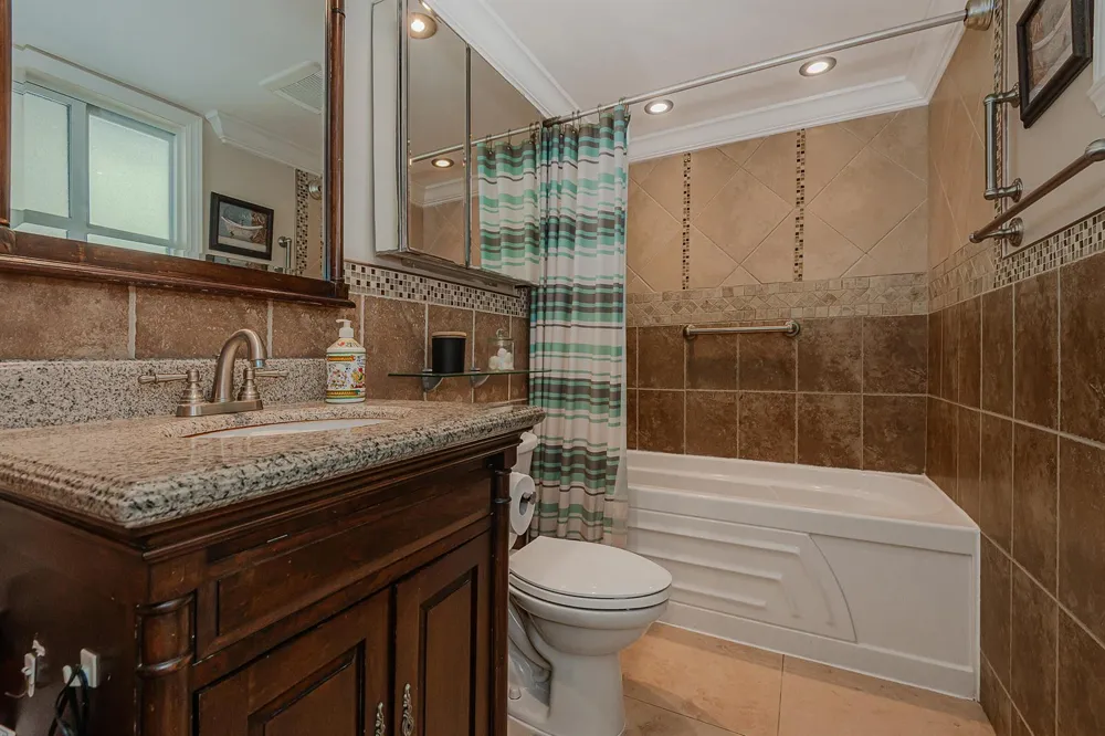 2076 S Ocean Drive #207 Hallandale Beach, FL 33009