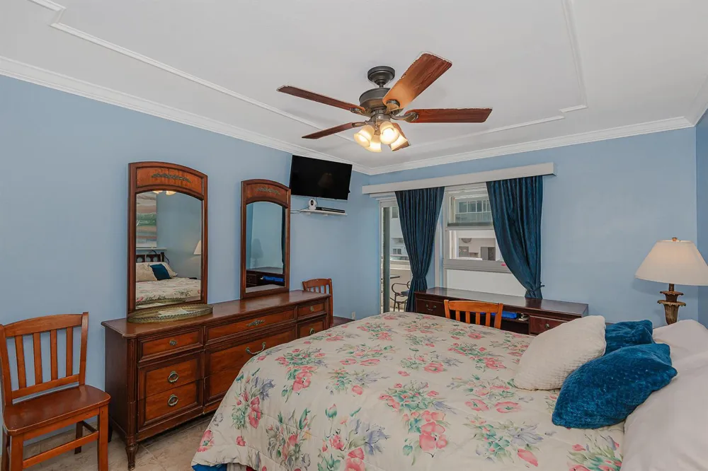 2076 S Ocean Drive #207 Hallandale Beach, FL 33009