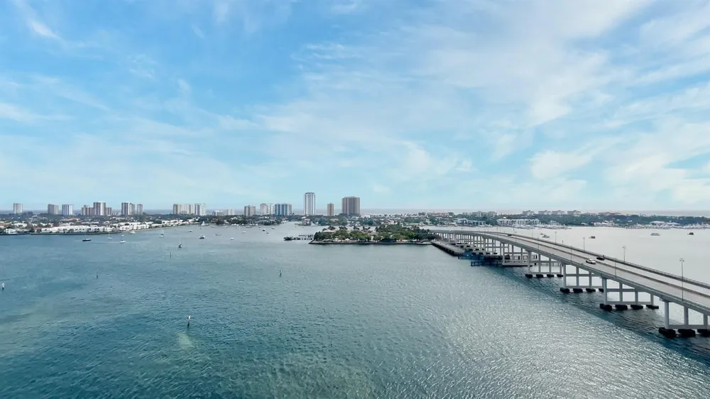 2640 Lake Shore Drive #1710 Riviera Beach, FL 33404